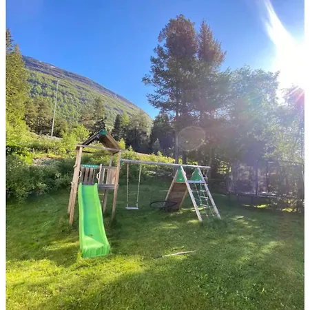 Romslig Hus I Villa