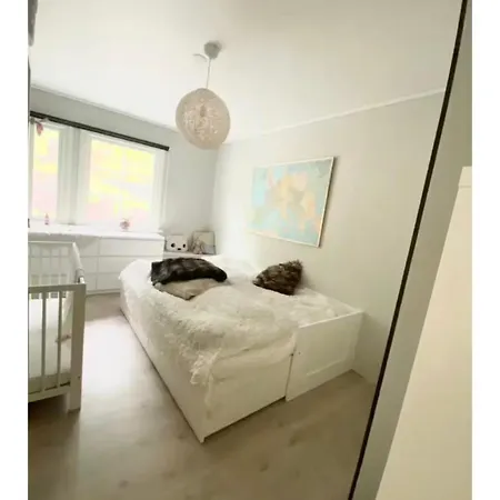 Romslig Hus I Villa