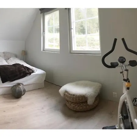 Romslig Hus I Villa